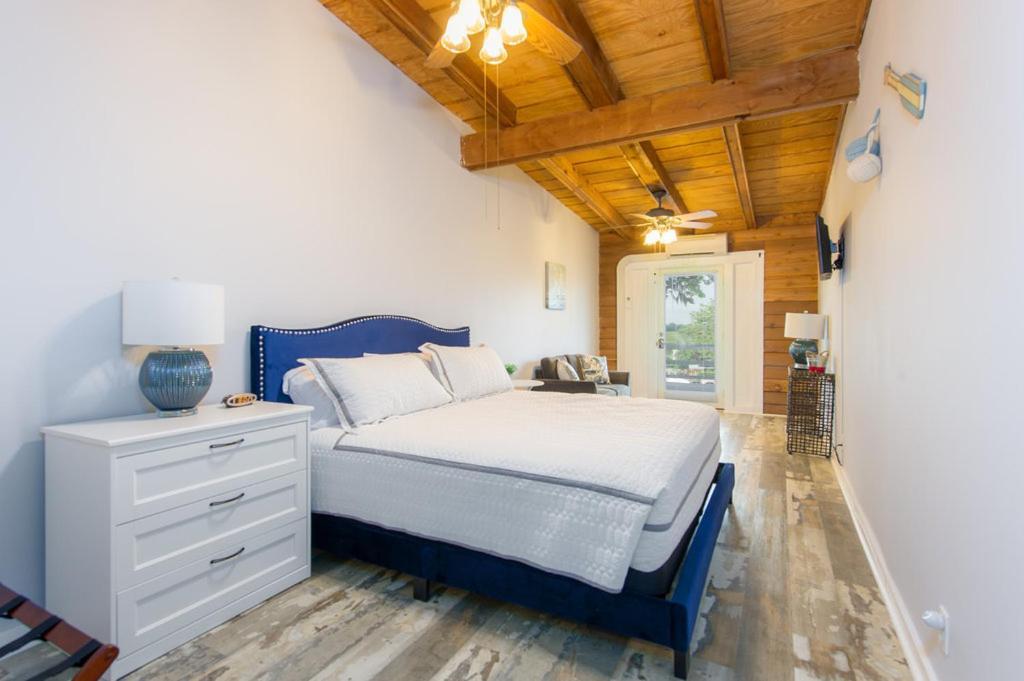 Darien Dockside Inn Экстерьер фото