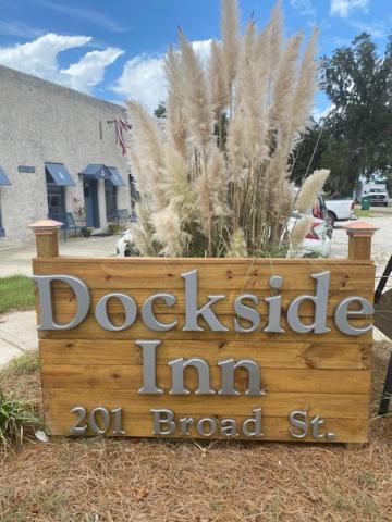 Darien Dockside Inn Экстерьер фото
